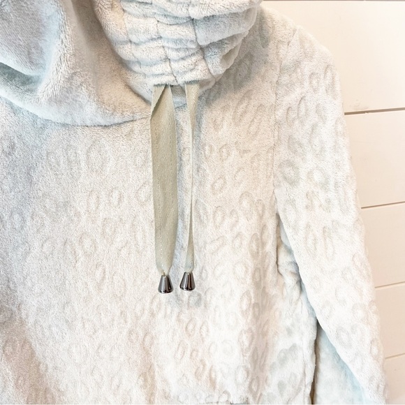 Soft Surroundings | Fleece Leopard Print Cowl Neck Pullover Size XS - Picture 6 of 9
